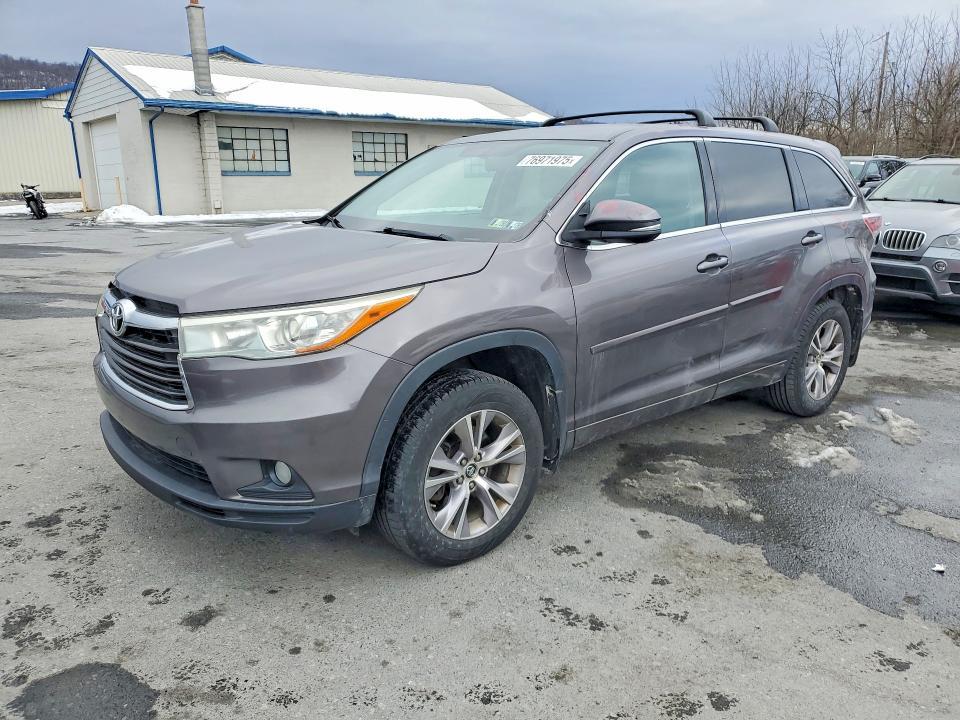 2016 Toyota Highlander le