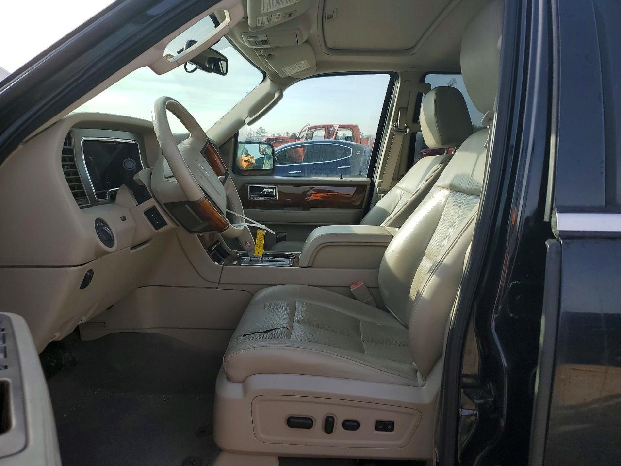 2012 Lincoln Navigator