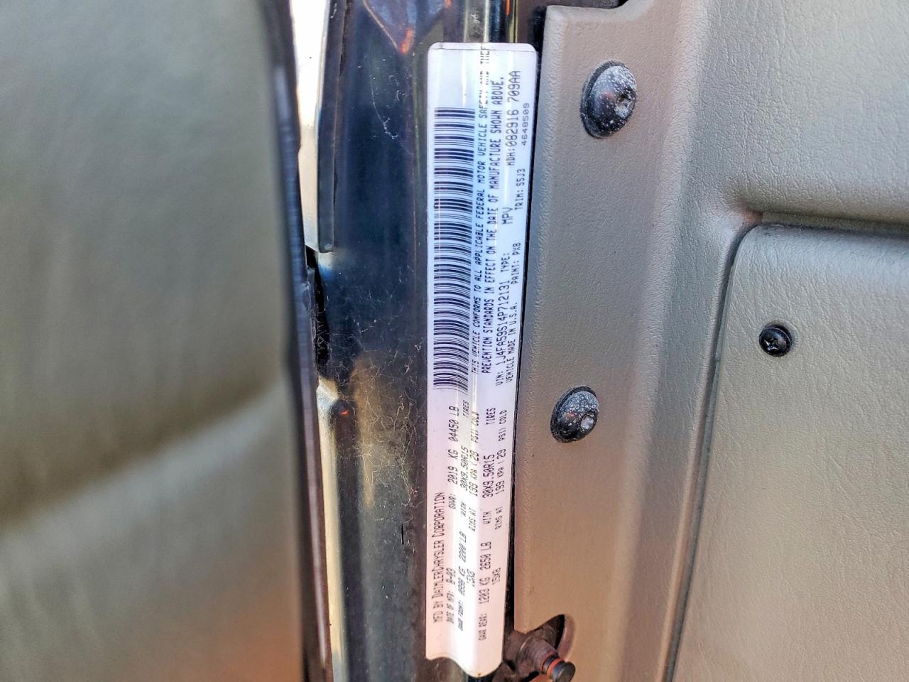 2004 Jeep Wrangler / tj Sahara