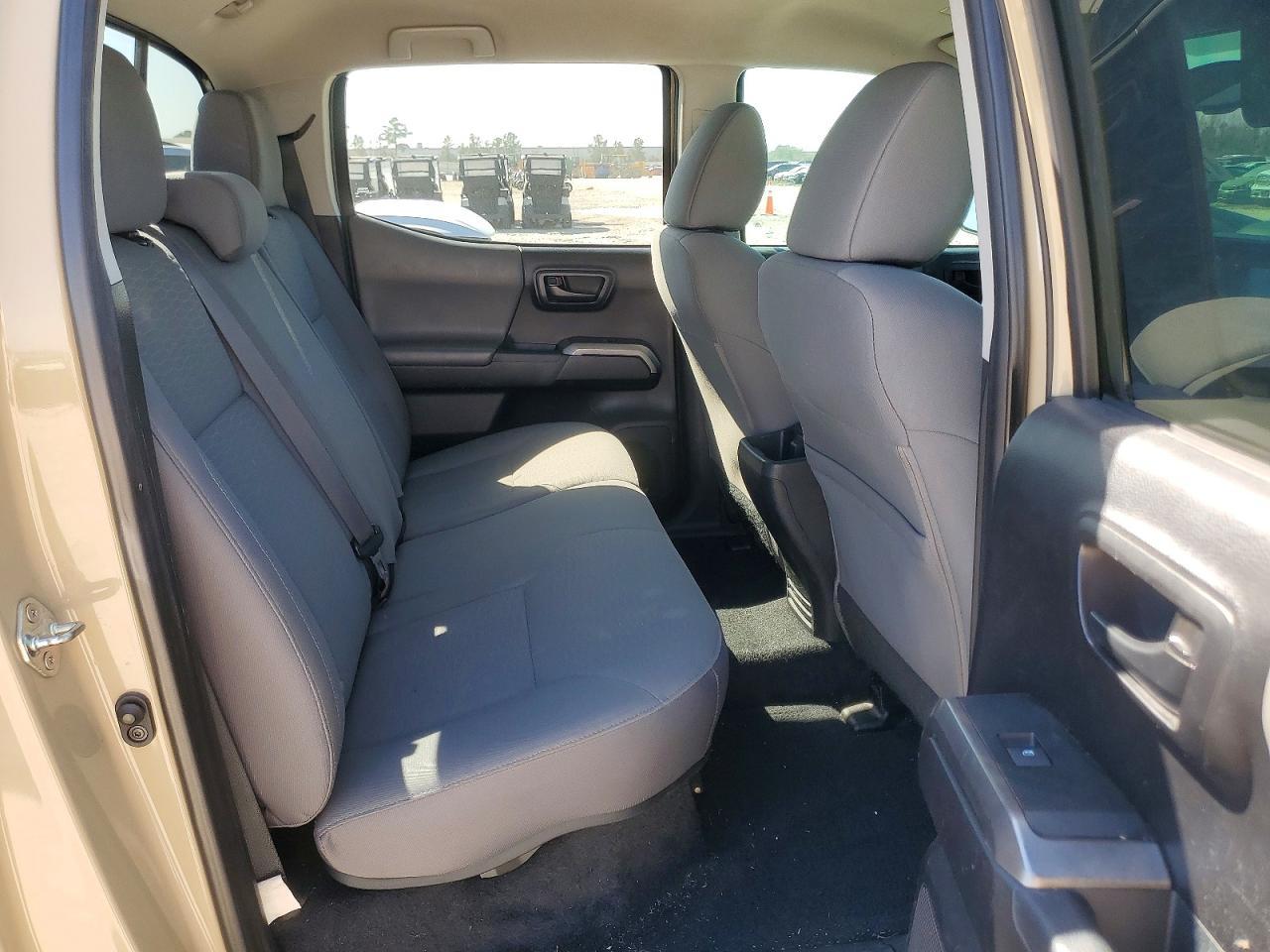 2019 Toyota Tacoma SR5 V6