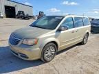 2011 Chrysler Town & Country Touring l