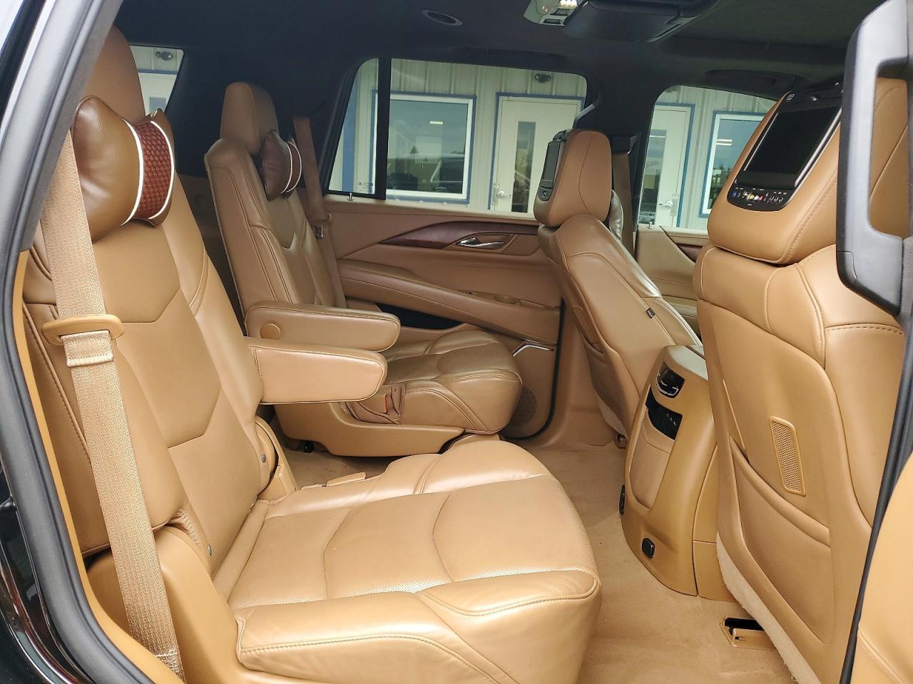 2017 Cadillac Escalade Platinum