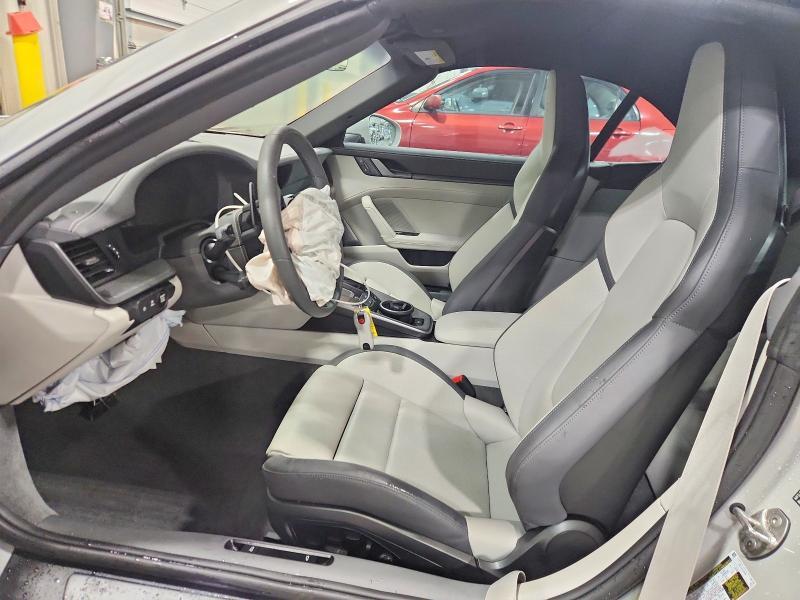 2025 Porsche 911 Carrera