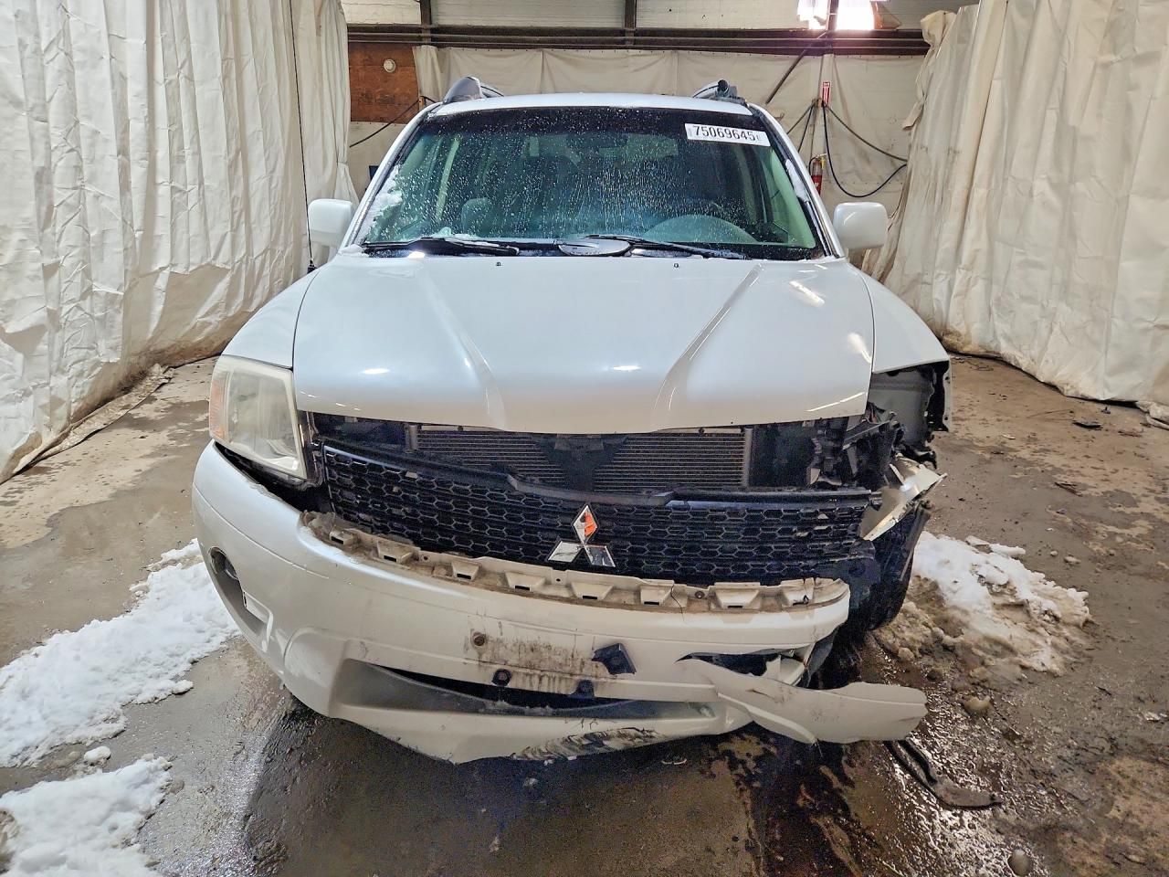 2011 Mitsubishi Endeavor ls