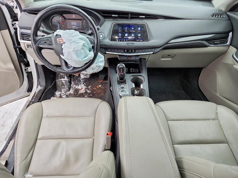 2020 Cadillac XT4 Premium Luxury
