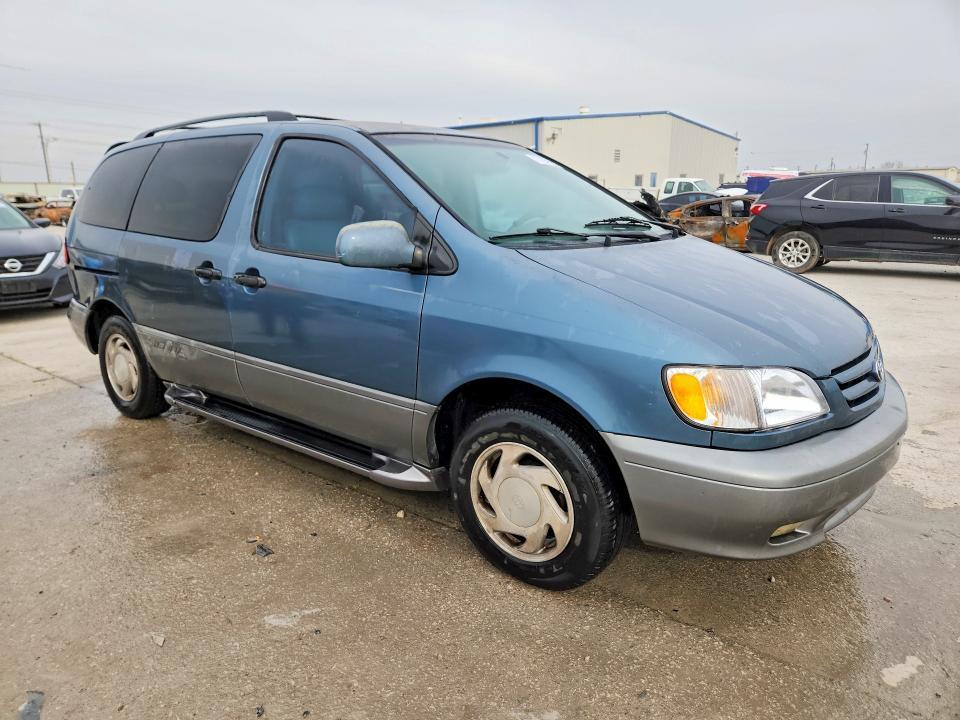 2002 Toyota Sienna xle