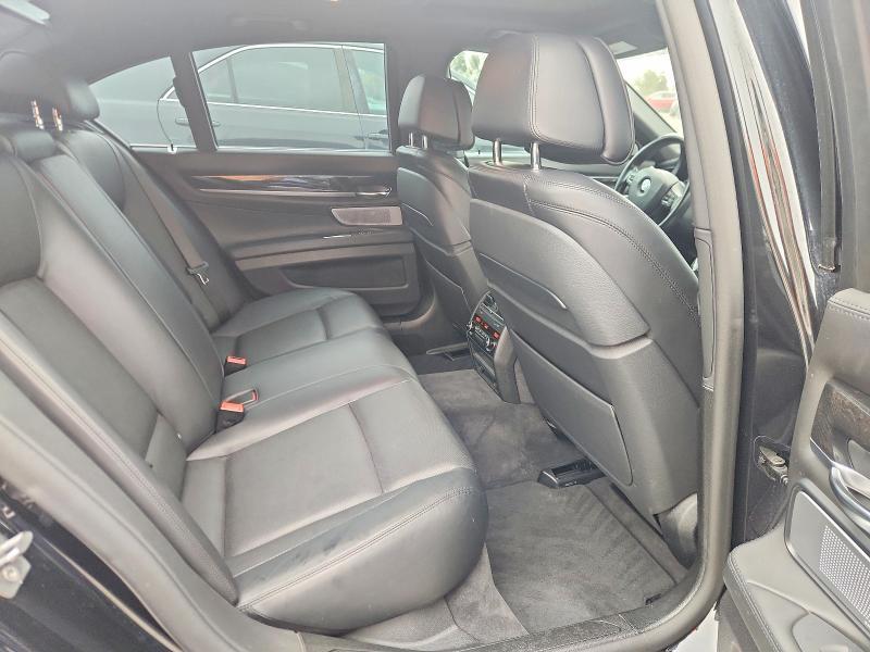 2015 BMW 750 i