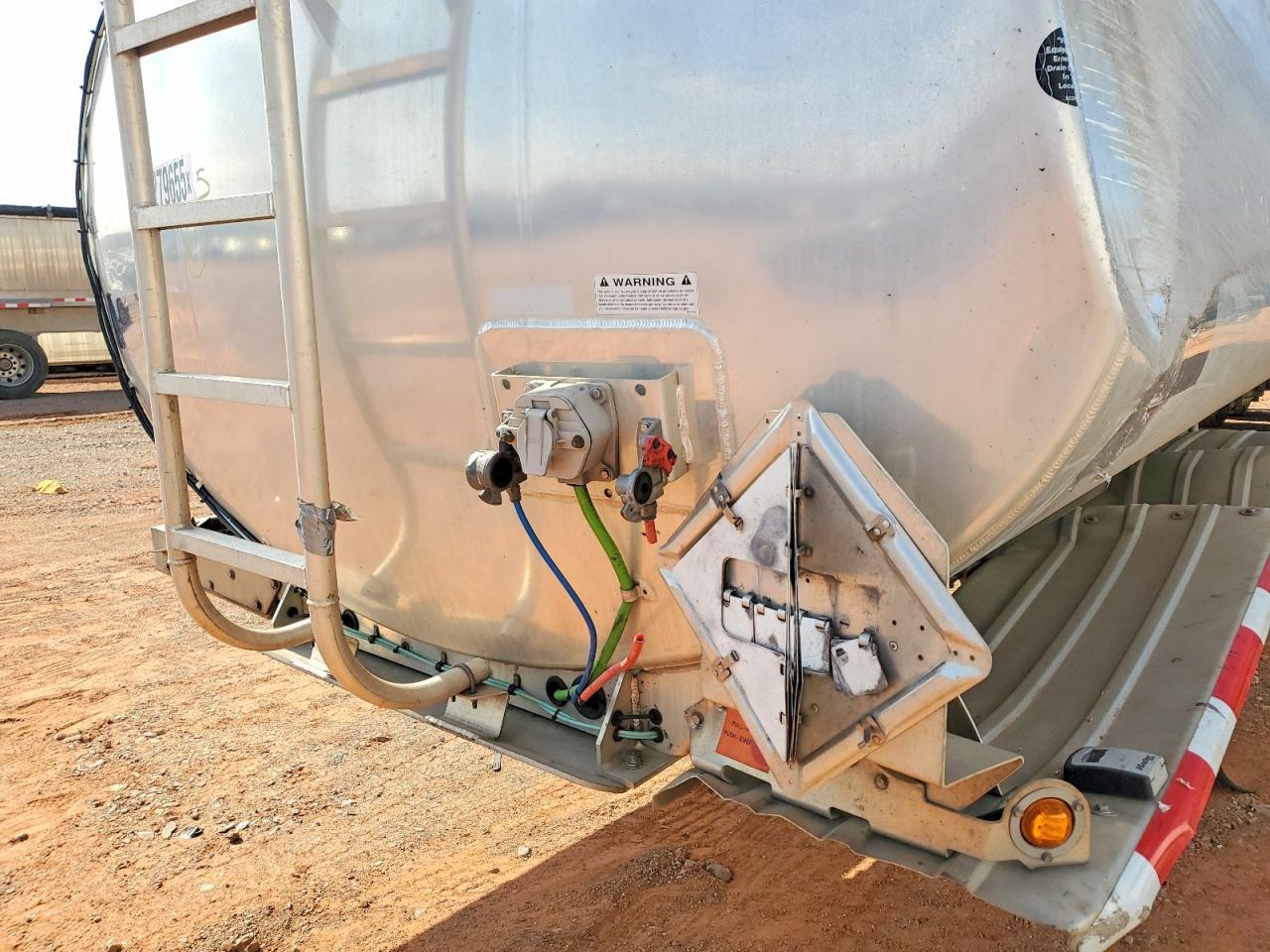 2022 Heil Fuel Tank Trailer