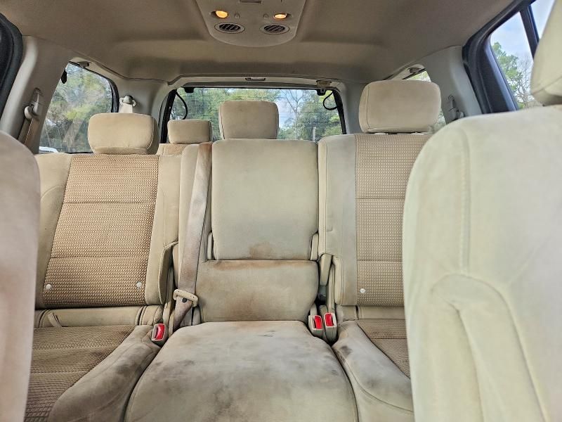 2011 Nissan Armada sv