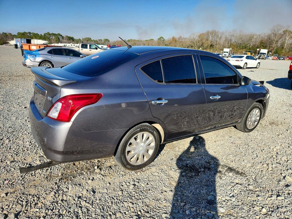 2016 Nissan Versa 1.6 sv