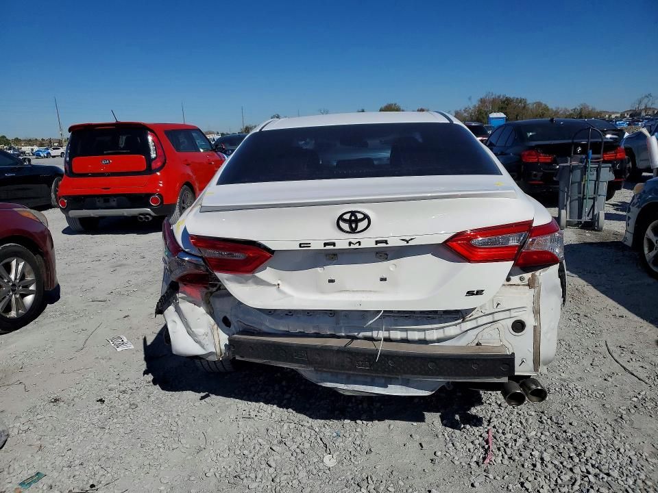 2018 Toyota Camry se