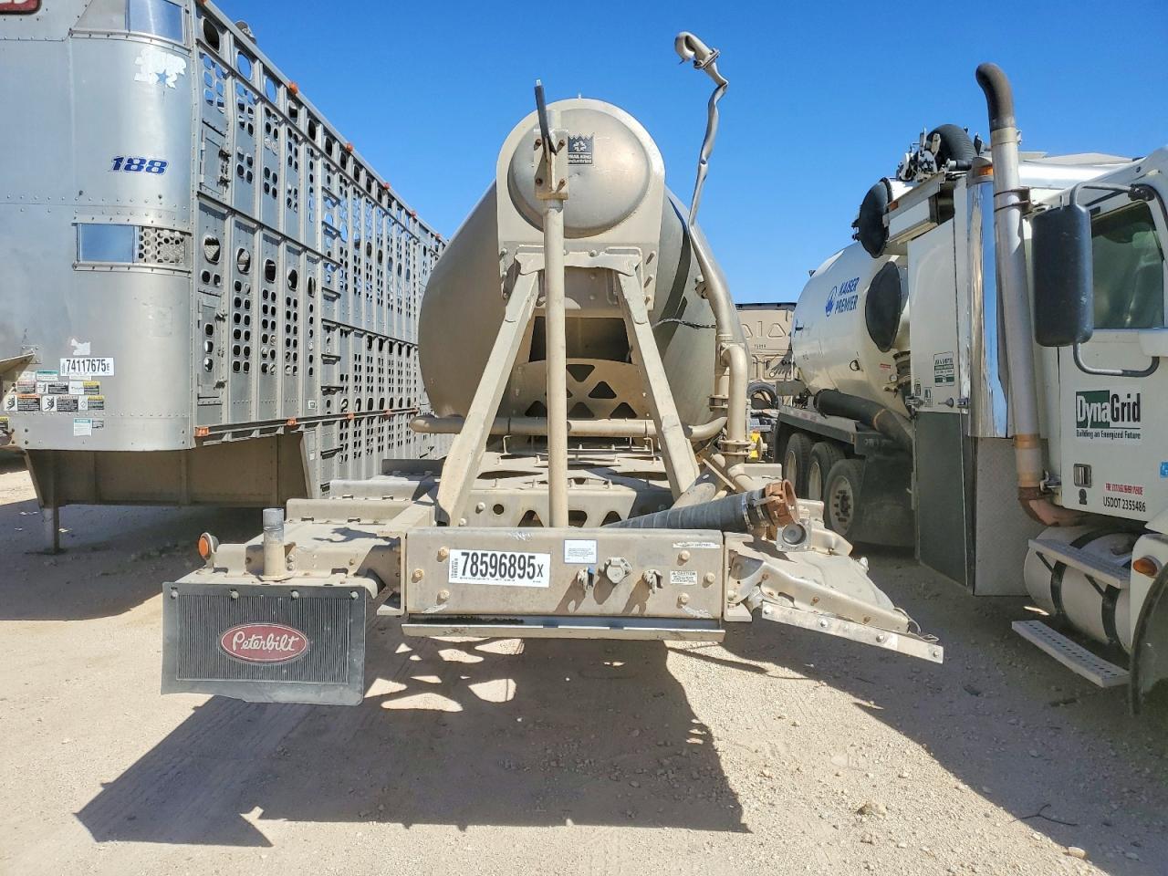 2016 Trail King Pneumatic DRY Bulk Trailer