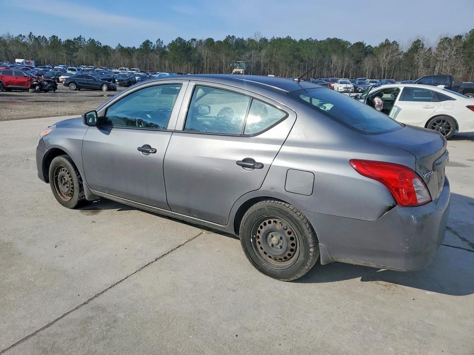2016 Nissan Versa s
