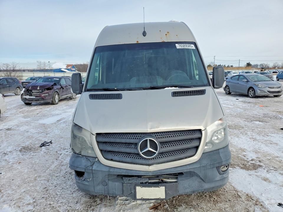 2016 Mercedes-Benz 2016 Mercedes Benz Sprinter 2500 Delivery van