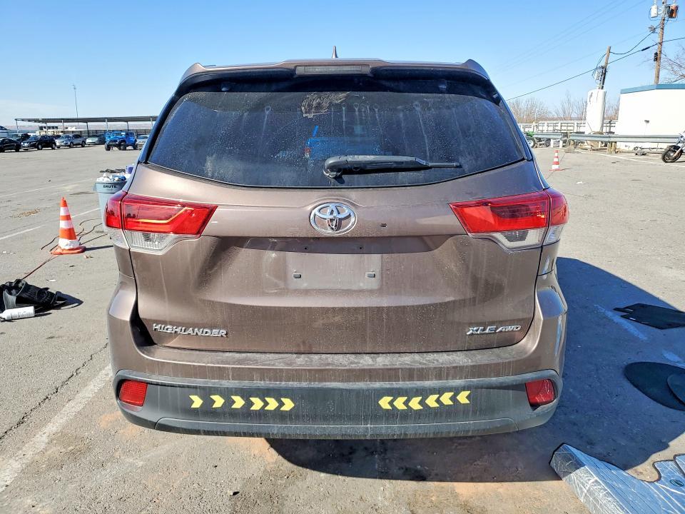 2019 Toyota Highlander xle