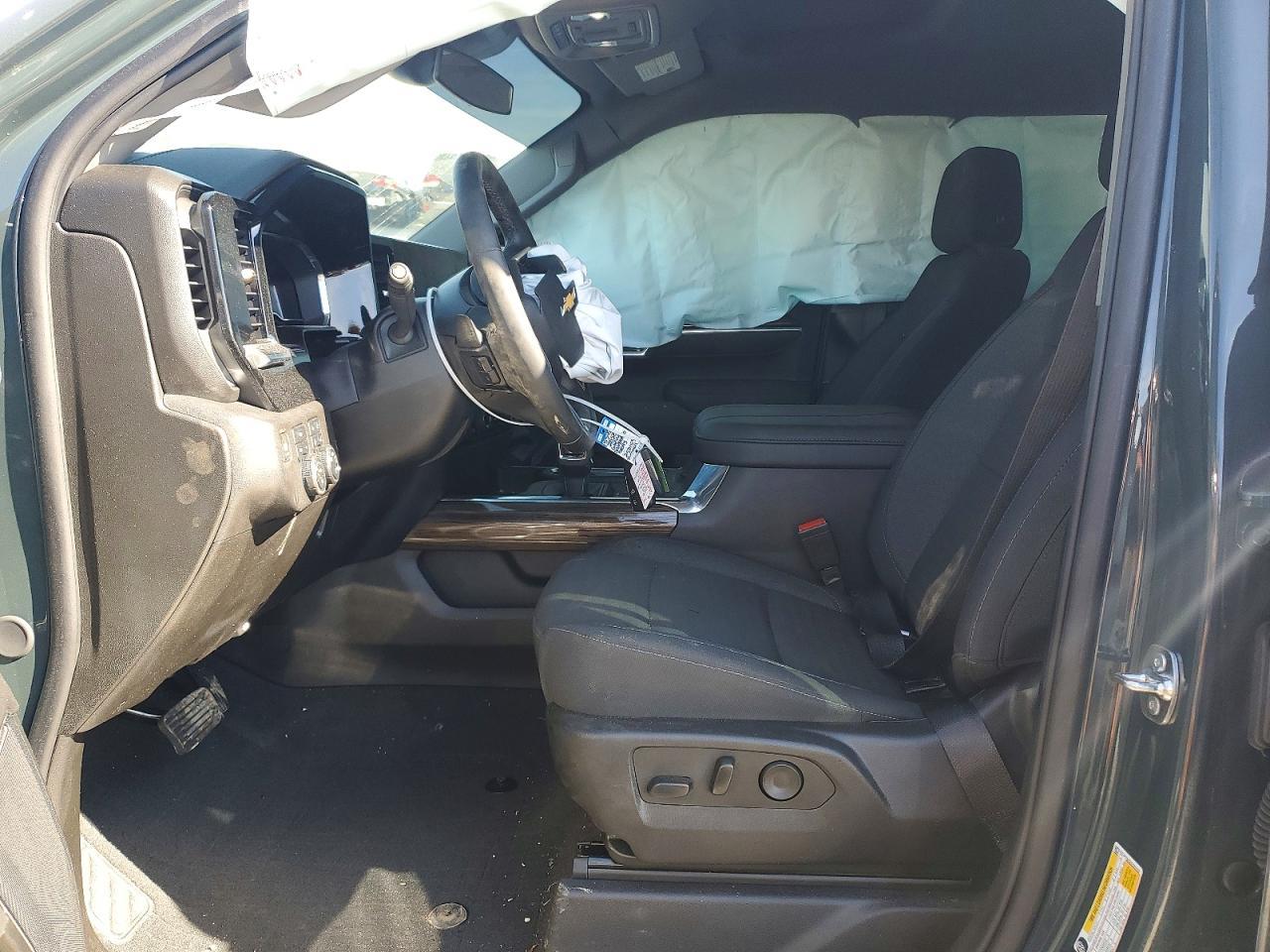 2025 Chevrolet Silverado K1500 LT