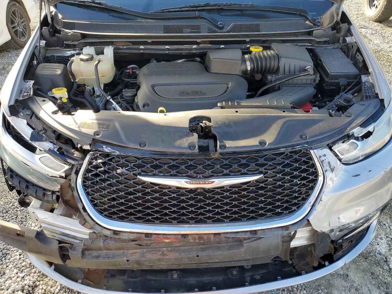 2021 Chrysler Pacifica Touring l