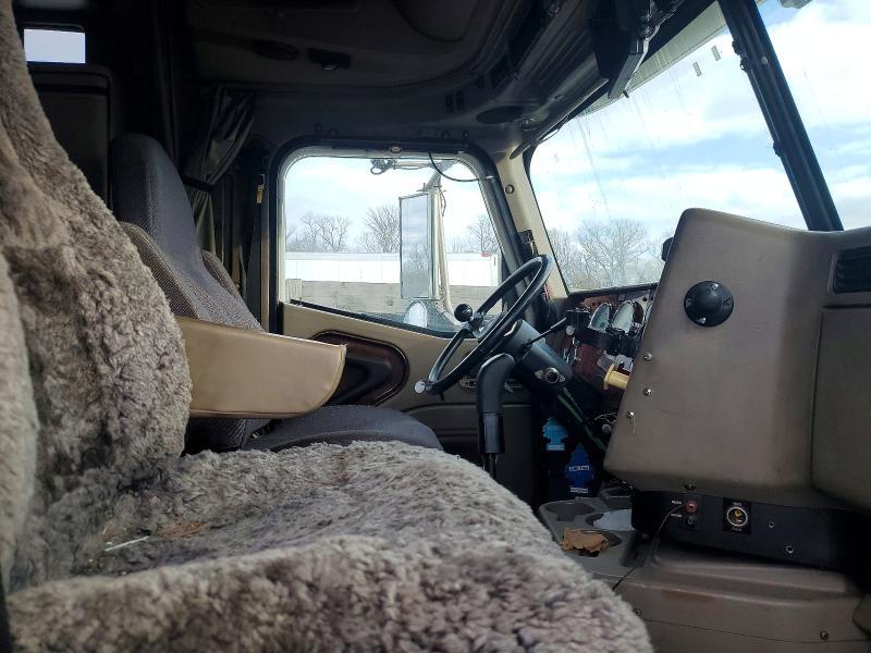 2003 International 9400i Semi Truck