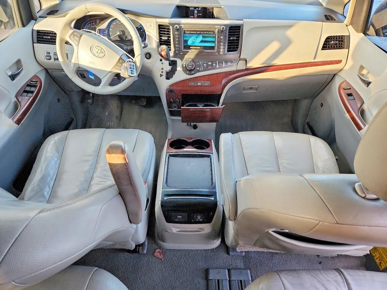 2011 Toyota Sienna xle