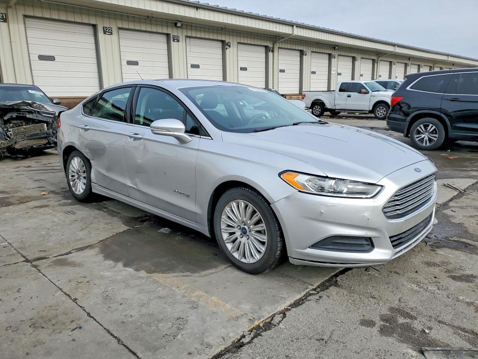 2016 Ford Fusion se Hybrid
