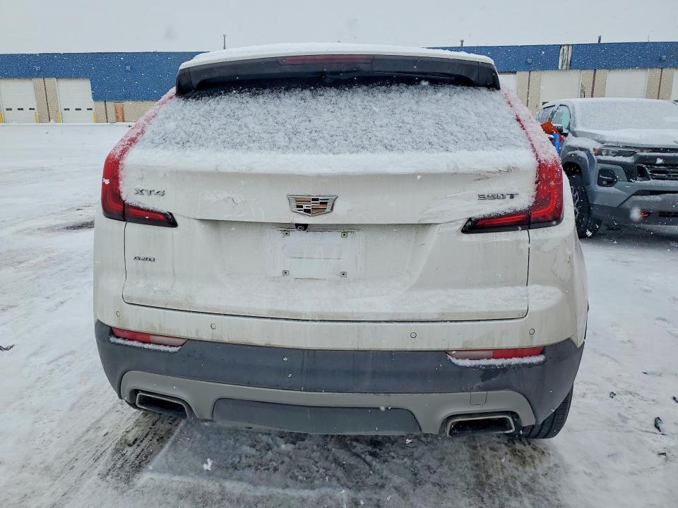 2021 Cadillac XT4 Premium Luxury