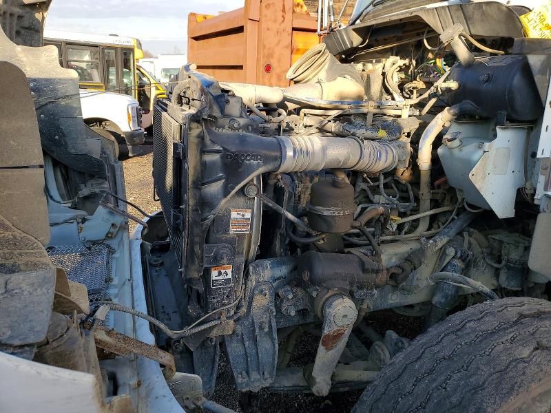 2017 Kenworth Construction T370