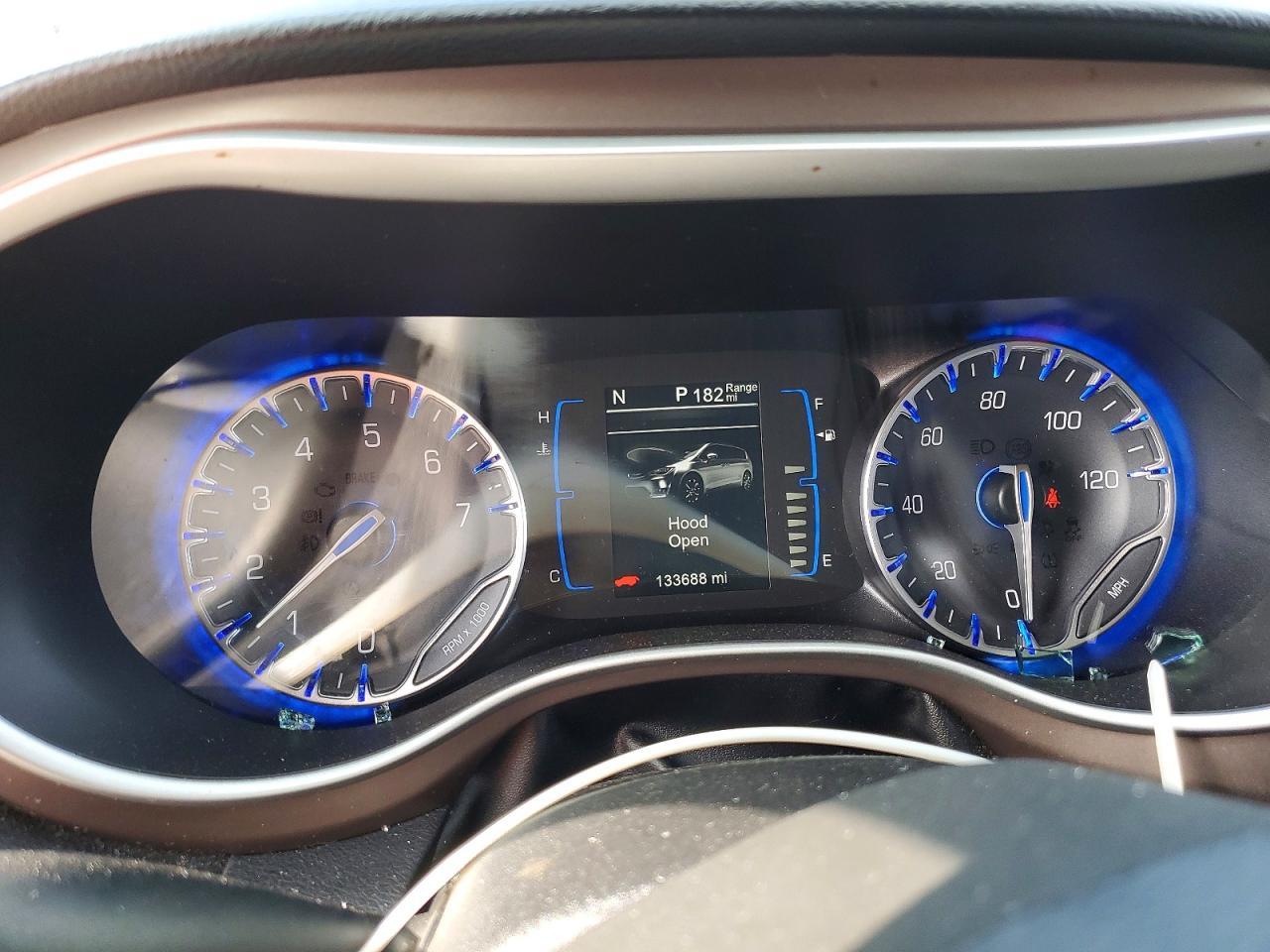 2017 Chrysler Pacifica Touring l
