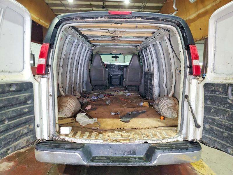 2017 GMC Savana G2500 Delivery van