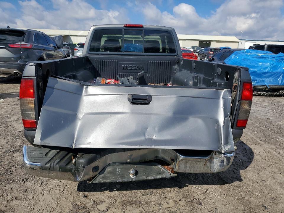 2000 Nissan Frontier XE