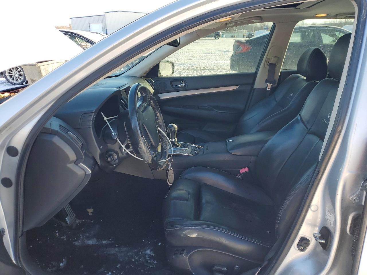 2012 Infiniti G37
