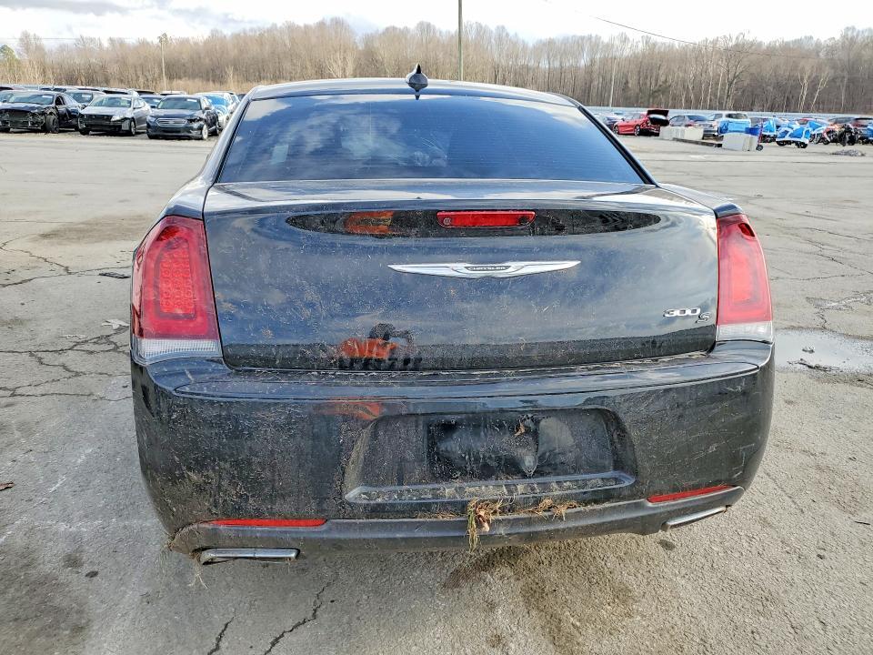 2017 Chrysler 300 s