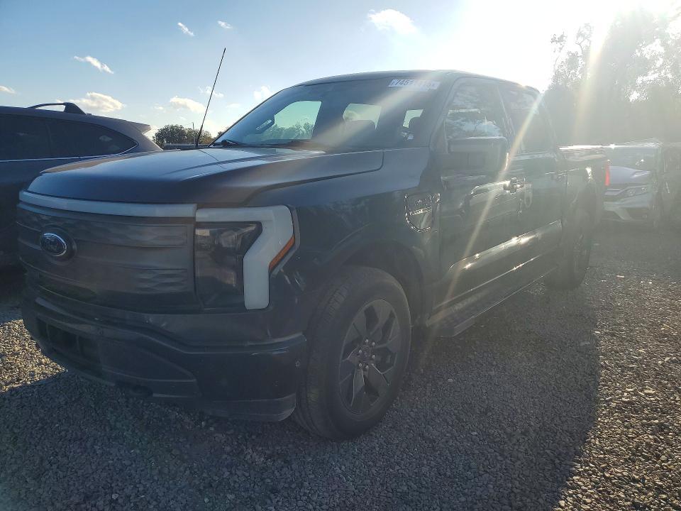 2022 Ford F150 Lightning pro