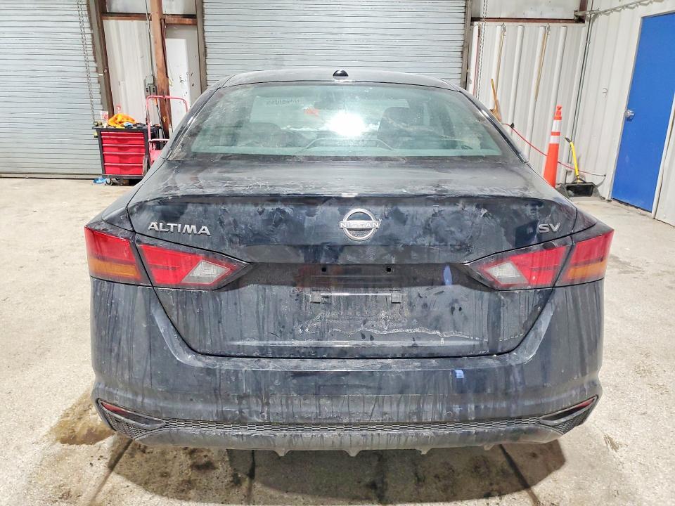 2024 Nissan Altima sv