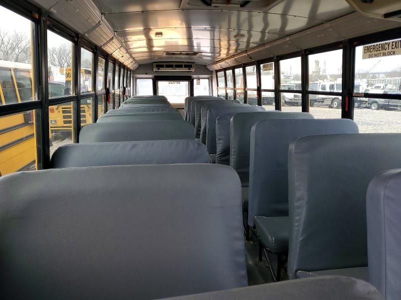 2012 Freightliner Chassis B2-school bus