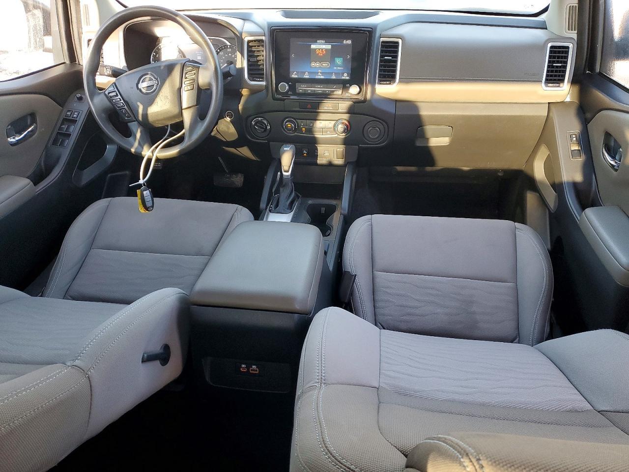 2023 Nissan Frontier s