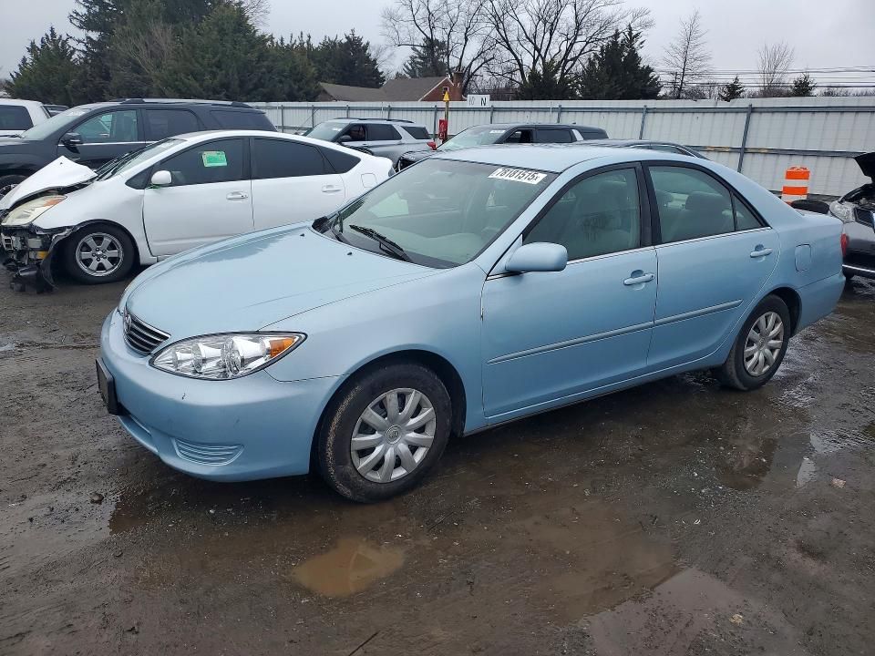 2005 Toyota Camry le