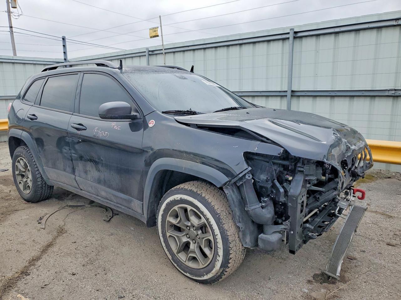 2020 Jeep Cherokee Trailhawk