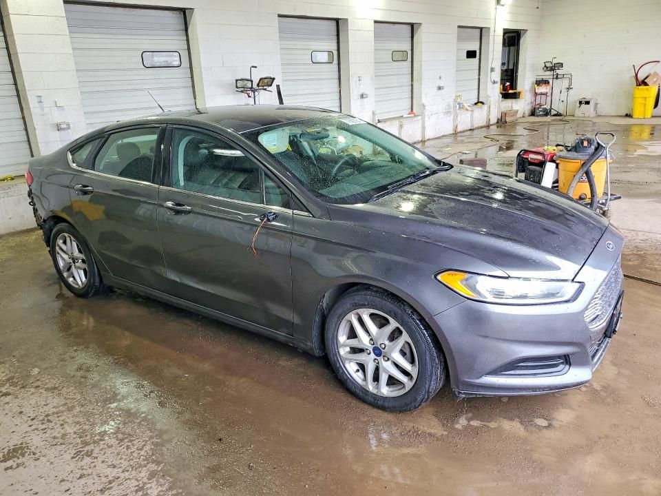 2016 Ford Fusion se