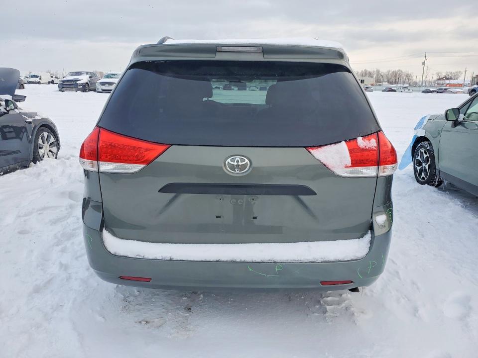2012 Toyota Sienna