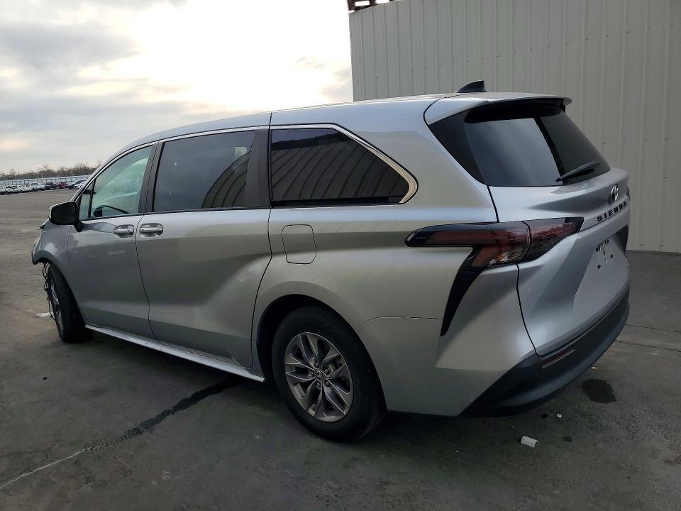 2023 Toyota Sienna le
