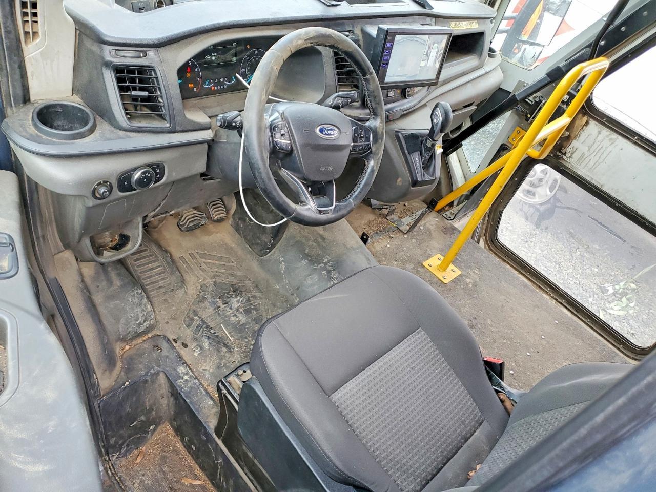 2022 Ford Transit Delivery Truck