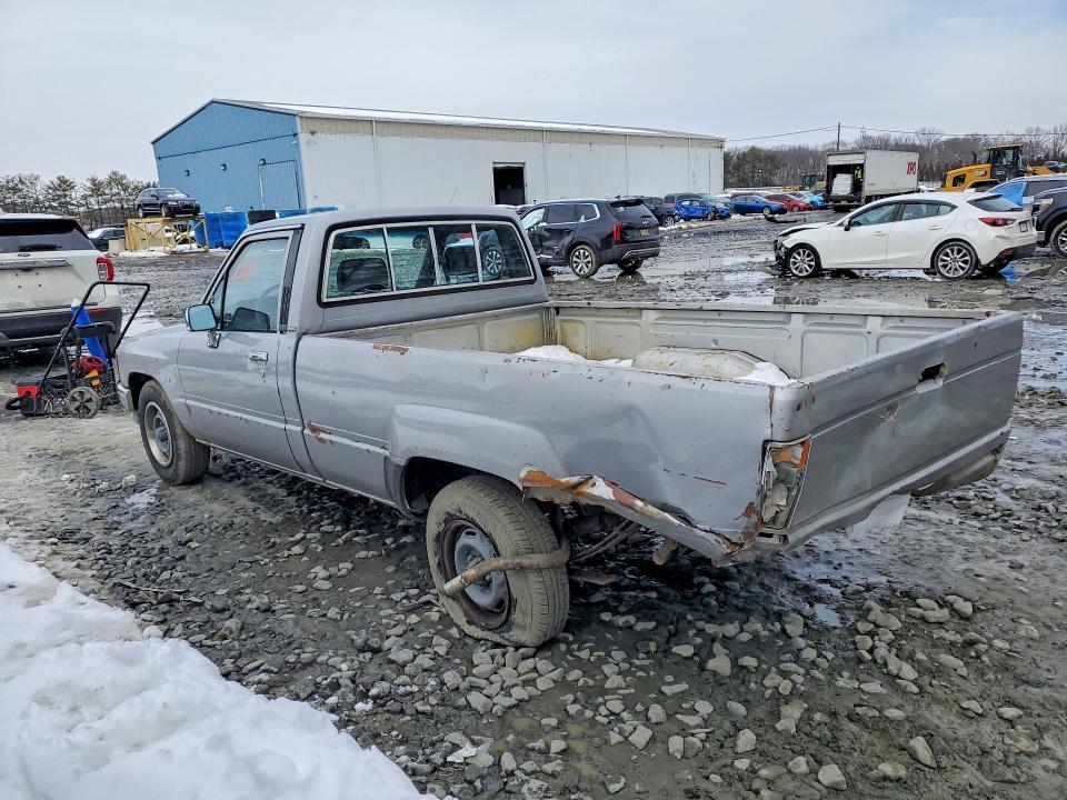1987 Toyota Pickup Deluxe