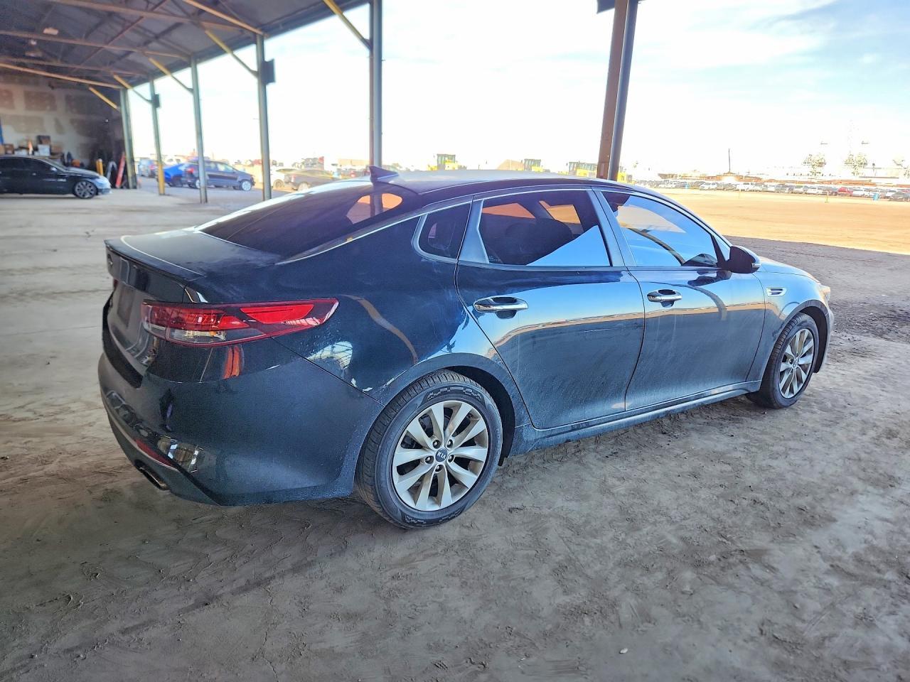 2018 KIA Optima s