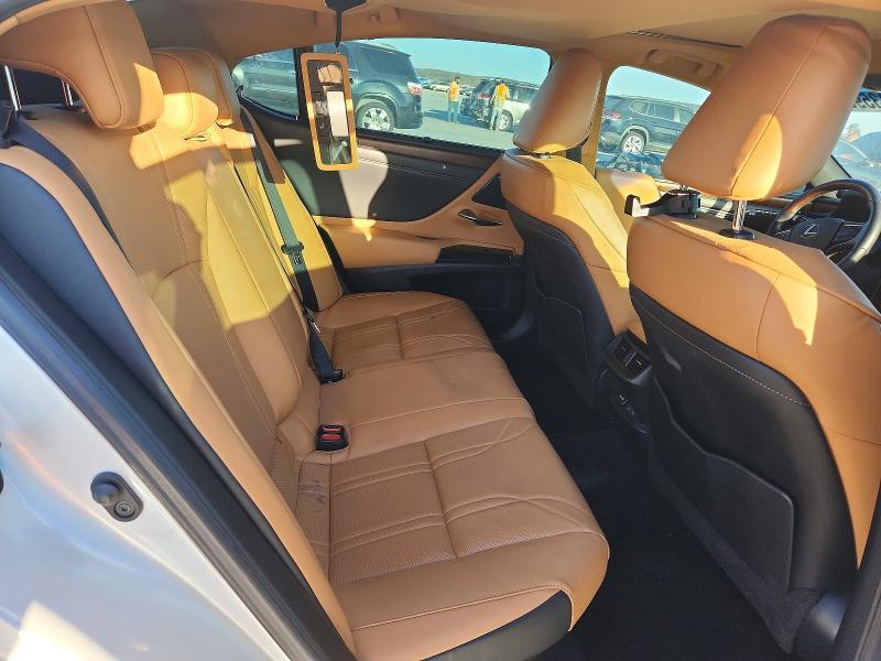2022 Lexus Es 300h Ultra Luxury