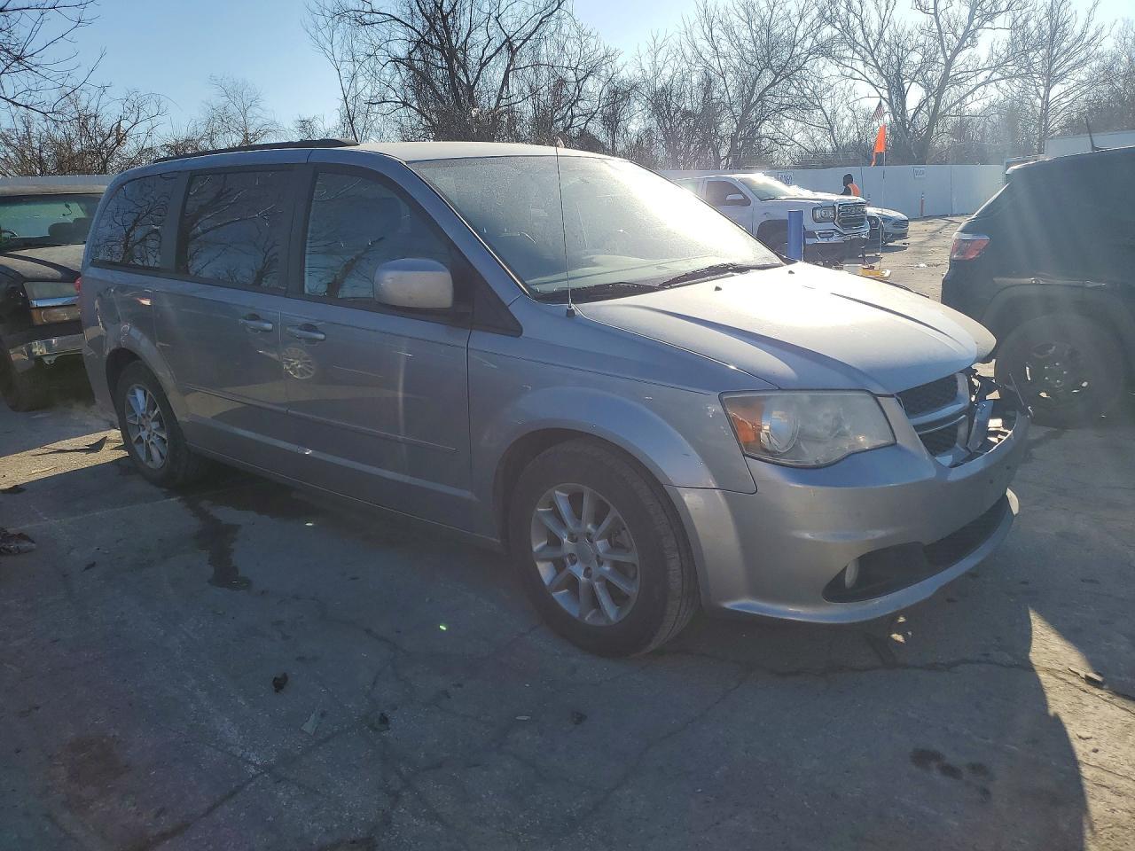 2013 Dodge Grand Caravan r