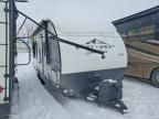 2022 East Manufacturing Della Terr-Camper
