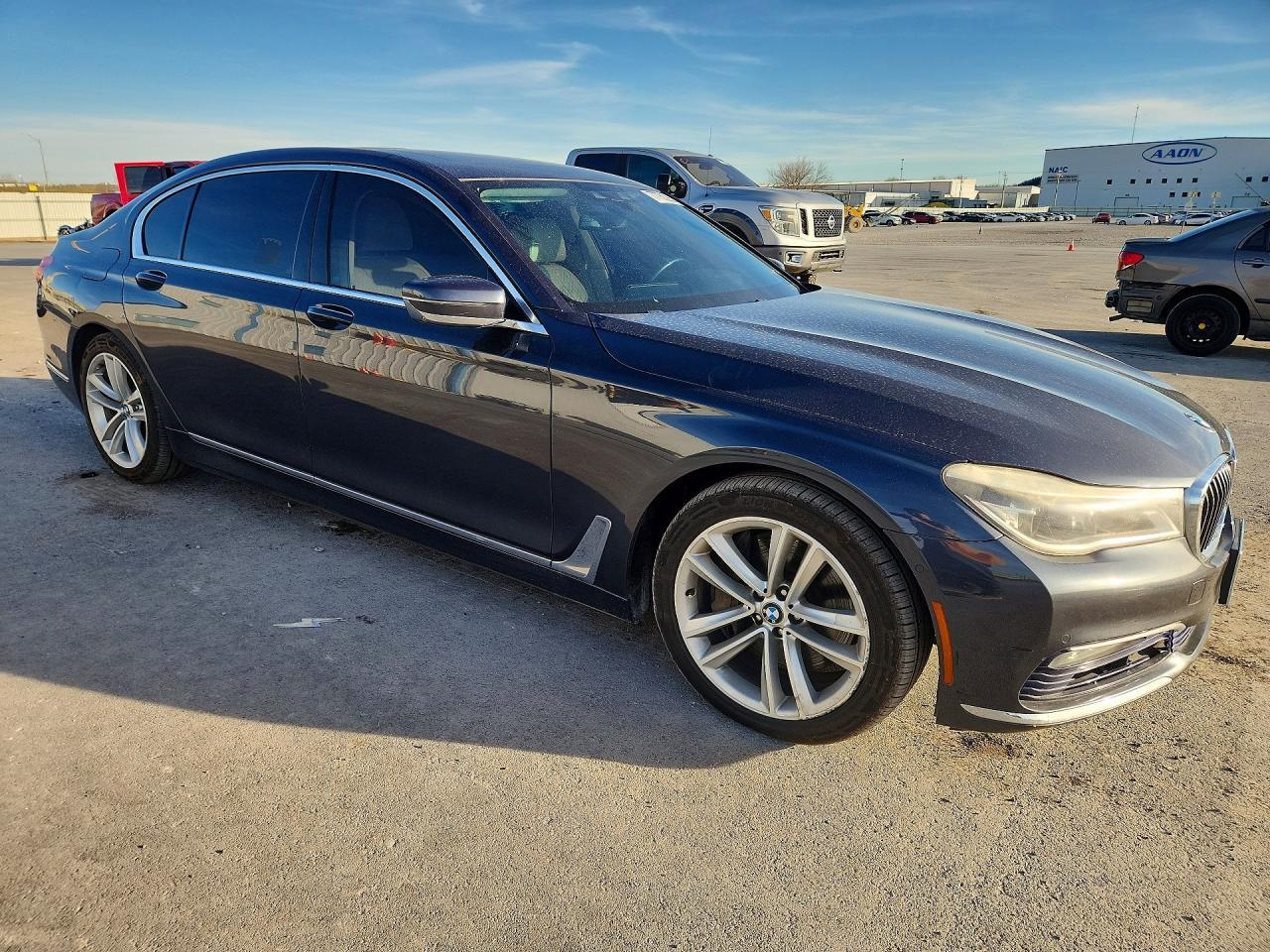 2016 BMW 750 i