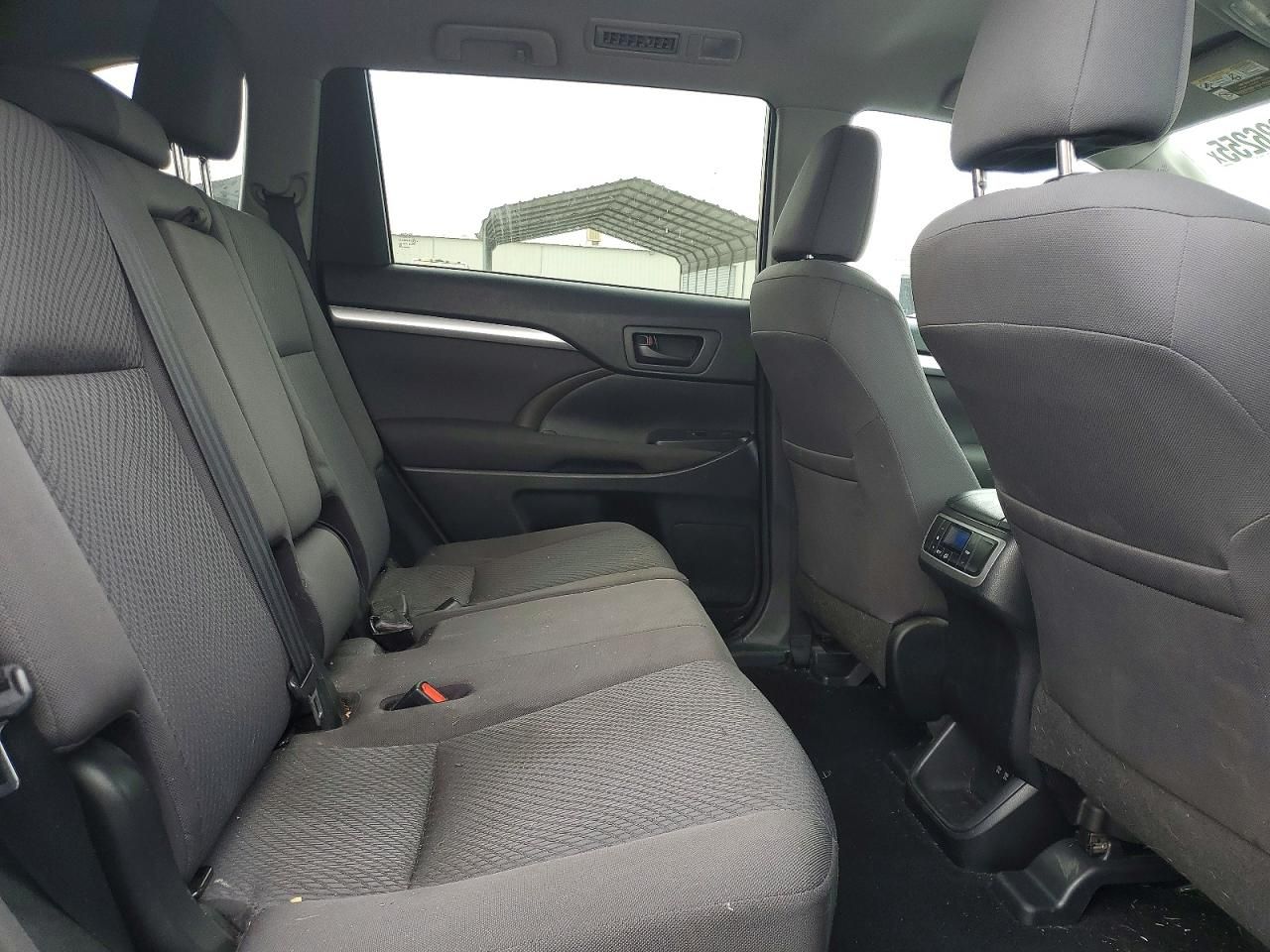 2017 Toyota Highlander le