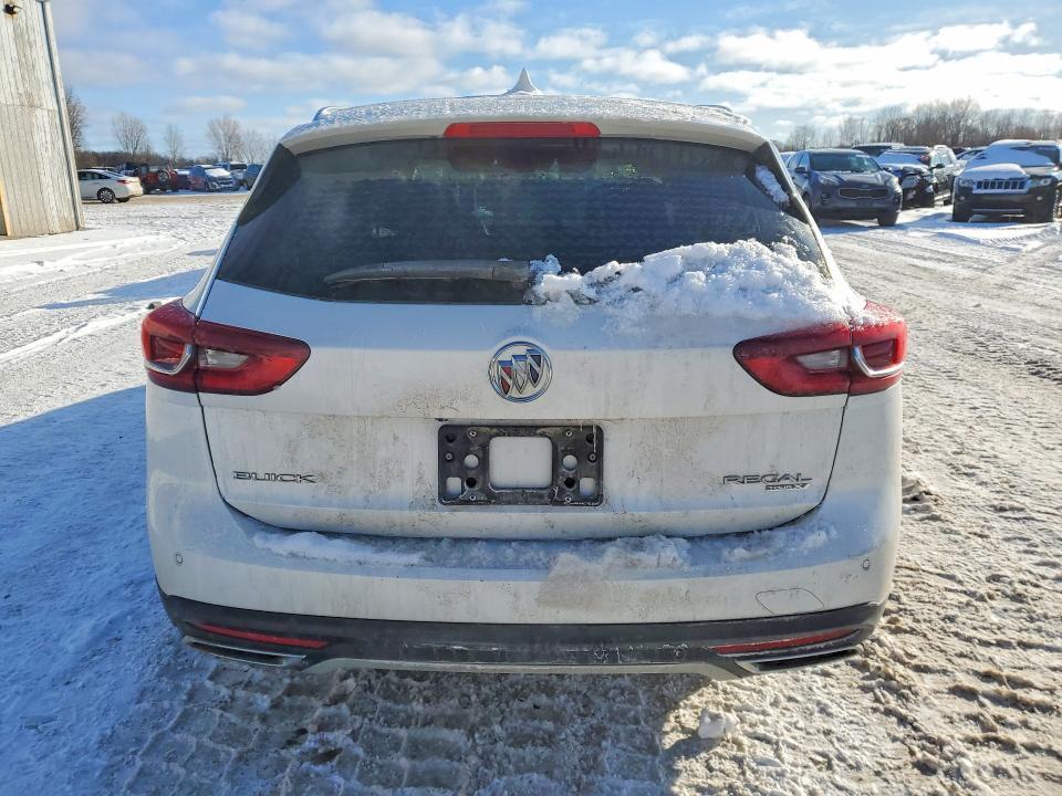 2018 Buick Regal Tourx Essence