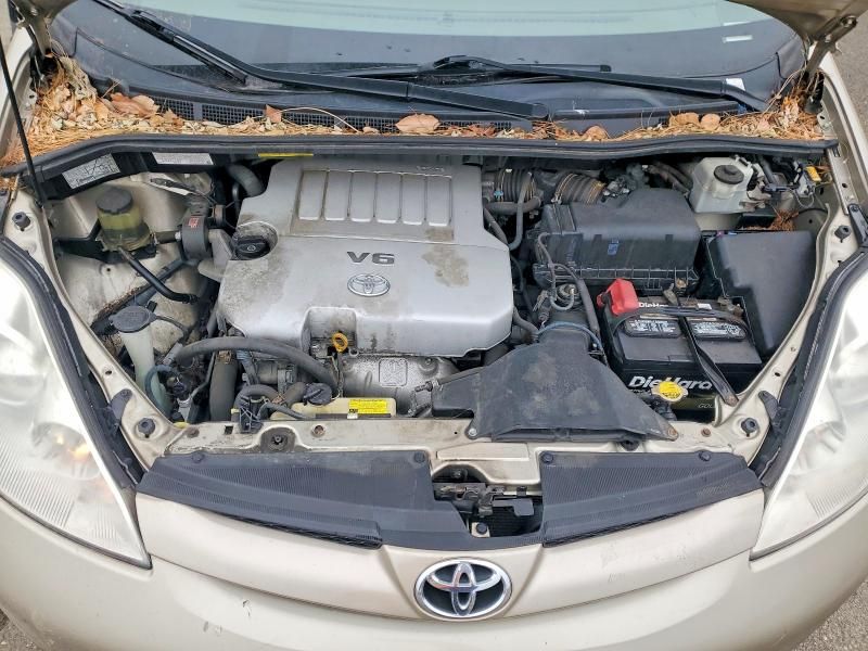 2008 Toyota Sienna le